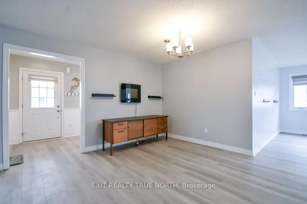 Photo 7 of 8 Sinclair Crescent, Ramara, Atherley — HOMEH