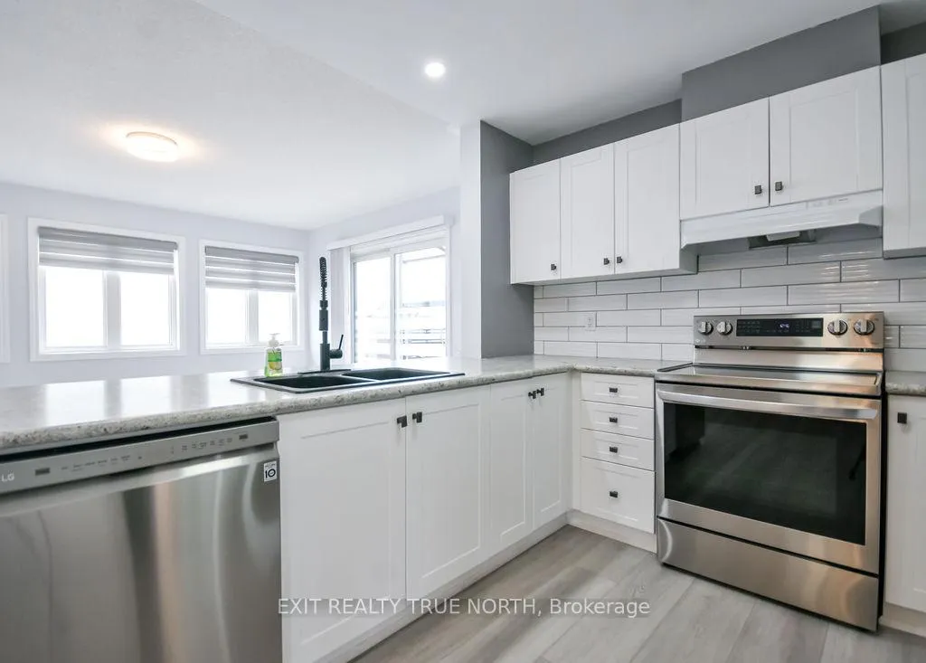 Photo 12 of 8 Sinclair Crescent, Ramara, Atherley — HOMEH