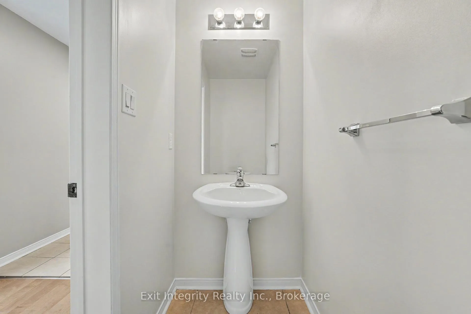 Photo 5 of 238 Blackburn Drive, Brantford — HOMEH