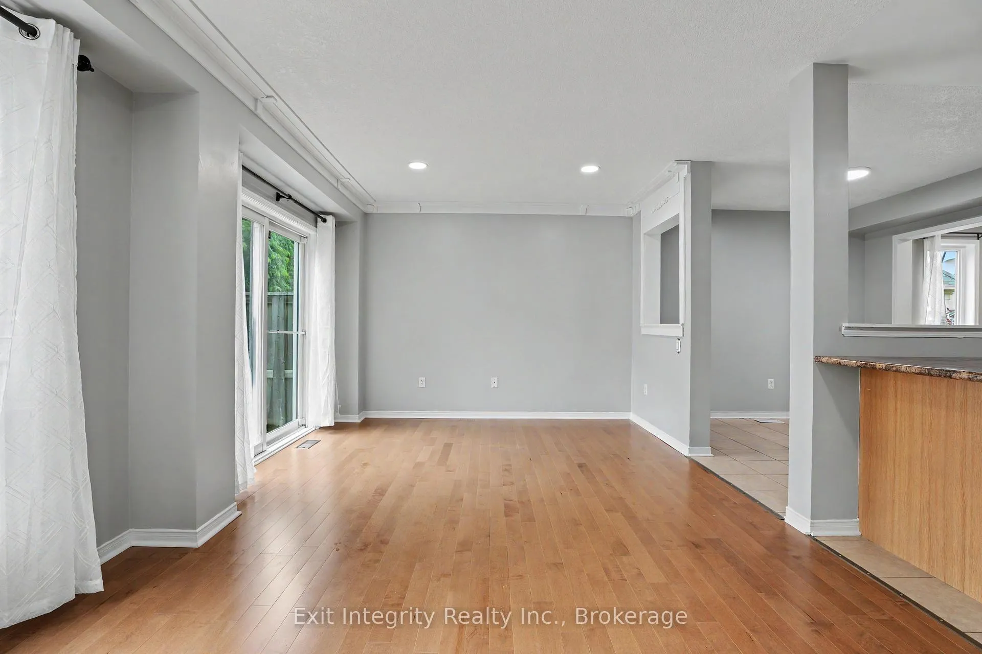 Photo 8 of 238 Blackburn Drive, Brantford — HOMEH