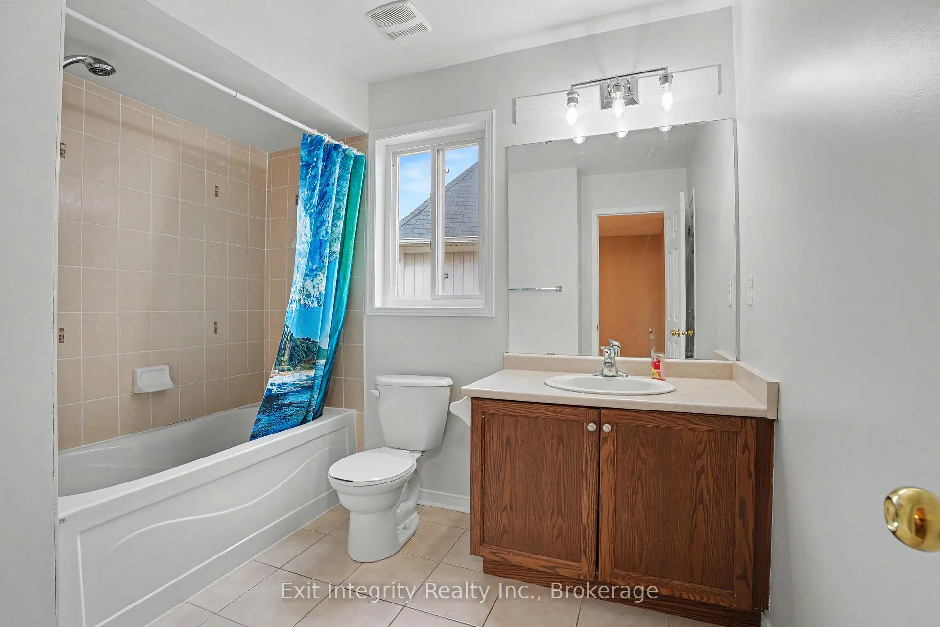 Photo 19 of 238 Blackburn Drive, Brantford — HOMEH