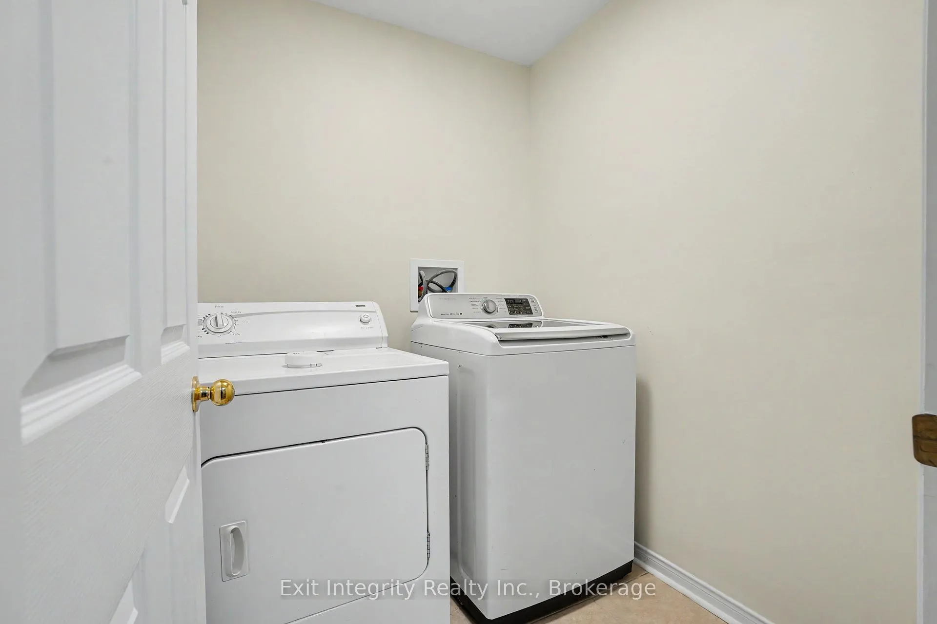Photo 30 of 238 Blackburn Drive, Brantford — HOMEH
