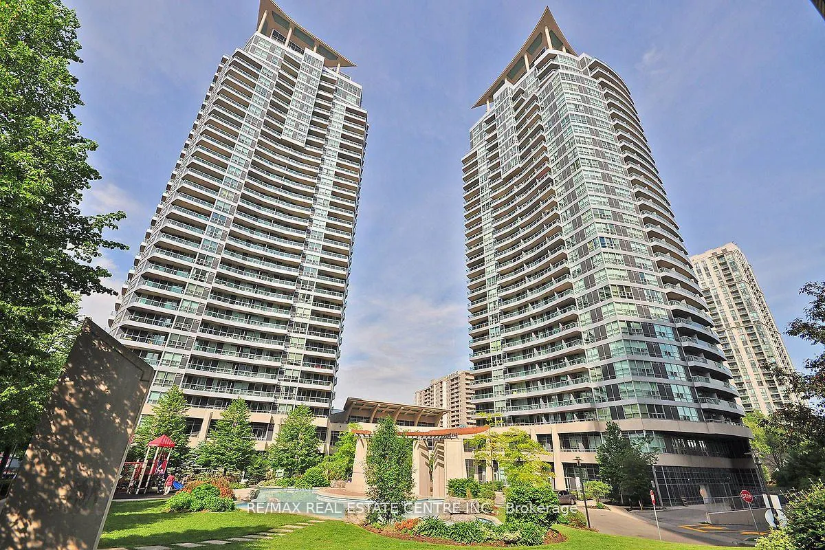 Front of Unit 2610, 33 Elm Drive