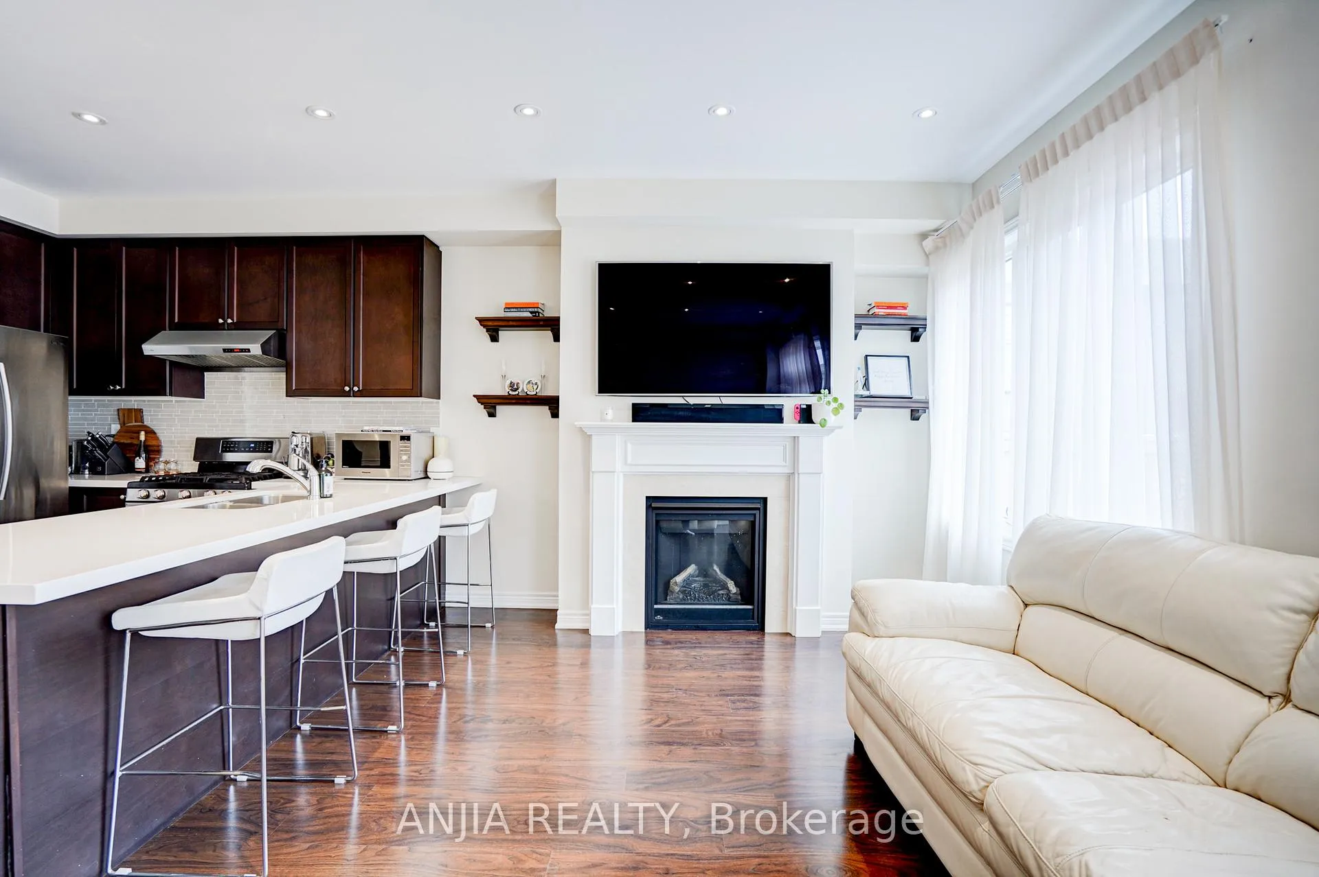 Photo 10 of 25 Collier Crescent, Markham, Wismer — HOMEH