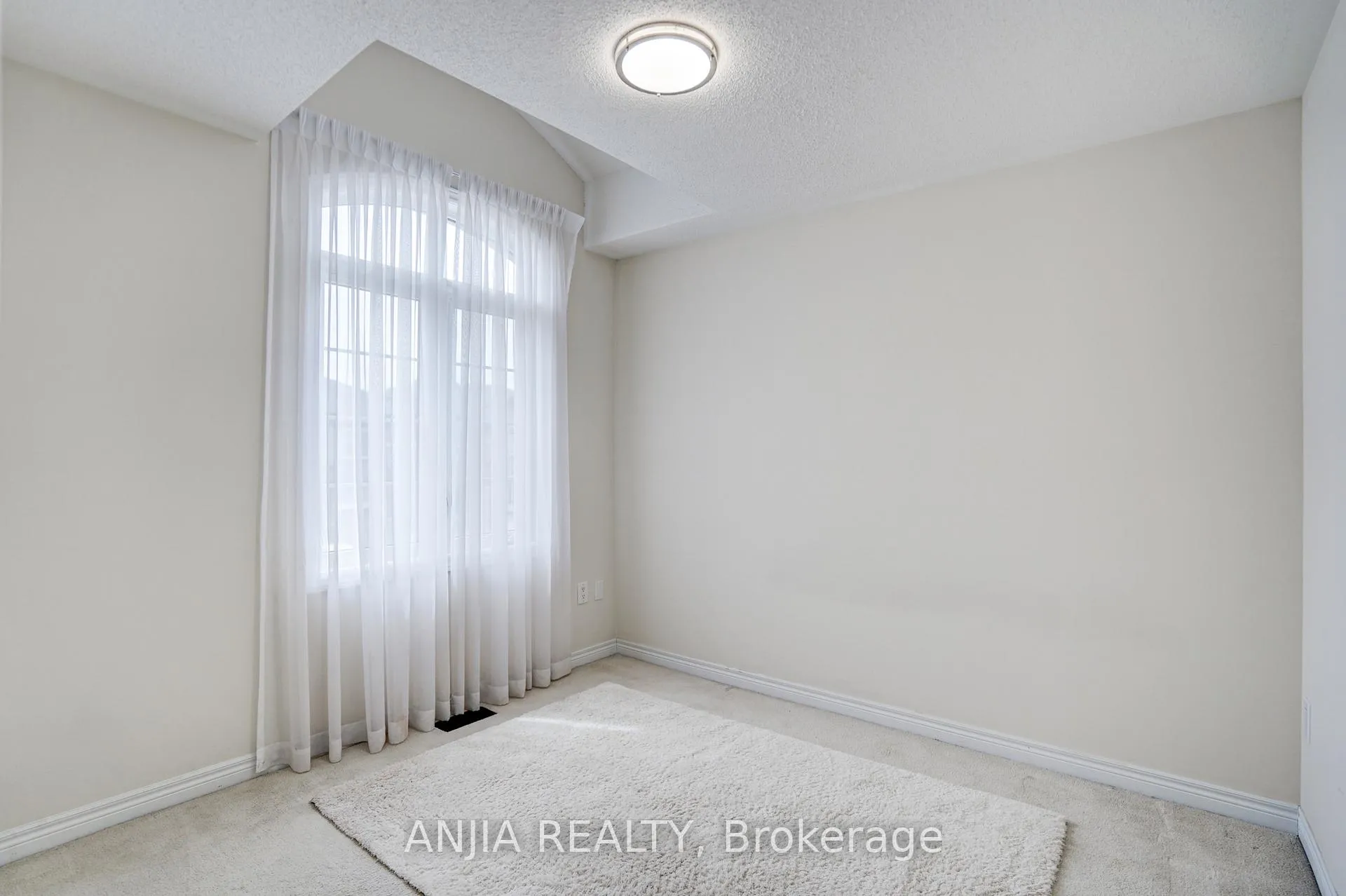 Photo 17 of 25 Collier Crescent, Markham, Wismer — HOMEH