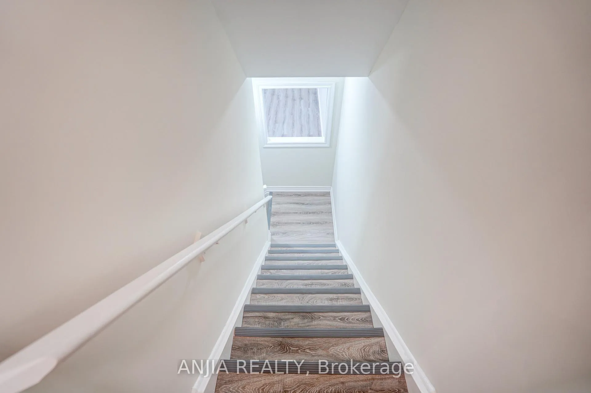 Photo 28 of 25 Collier Crescent, Markham, Wismer — HOMEH