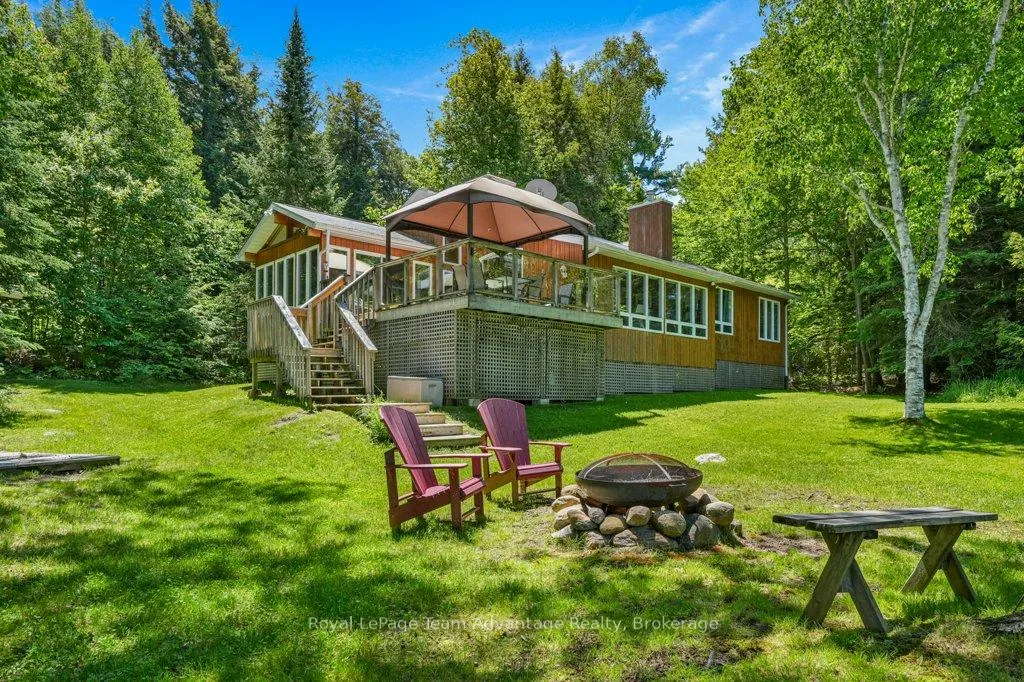 Photo 3 of 25 Island 20C, Carling — HOMEH