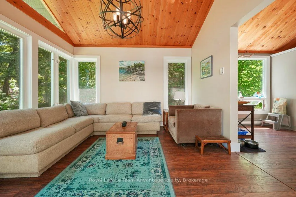 Photo 9 of 25 Island 20C, Carling — HOMEH