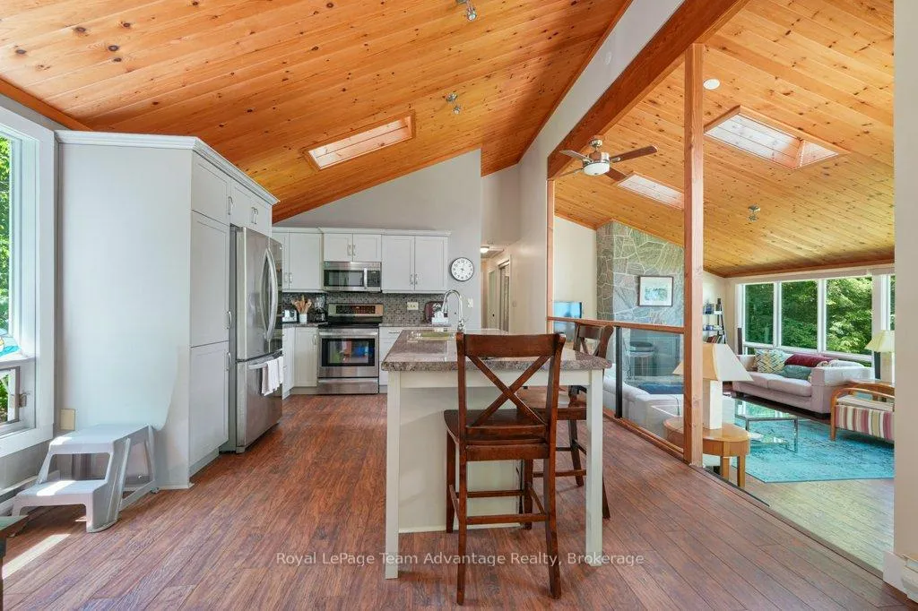Photo 11 of 25 Island 20C, Carling — HOMEH