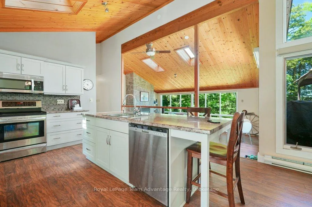 Photo 12 of 25 Island 20C, Carling — HOMEH