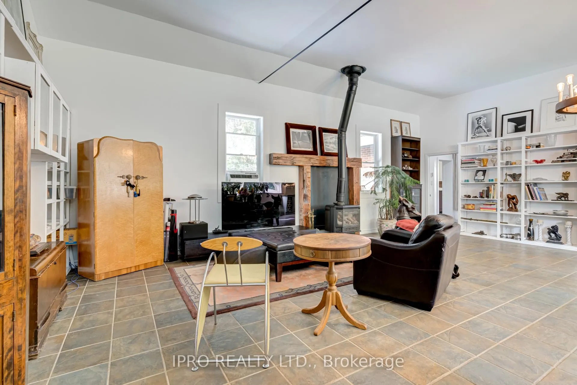 Photo 13 of Unit EHS, 715432 1st Line, Mono, Rural Mono — HOMEH