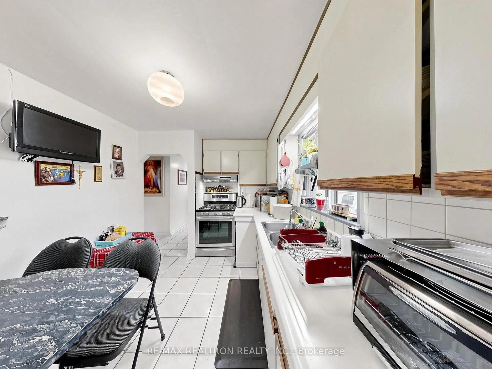 Photo 36 of 9 Clevedo Street E, North York, Downsview-Roding-CFB — HOMEH