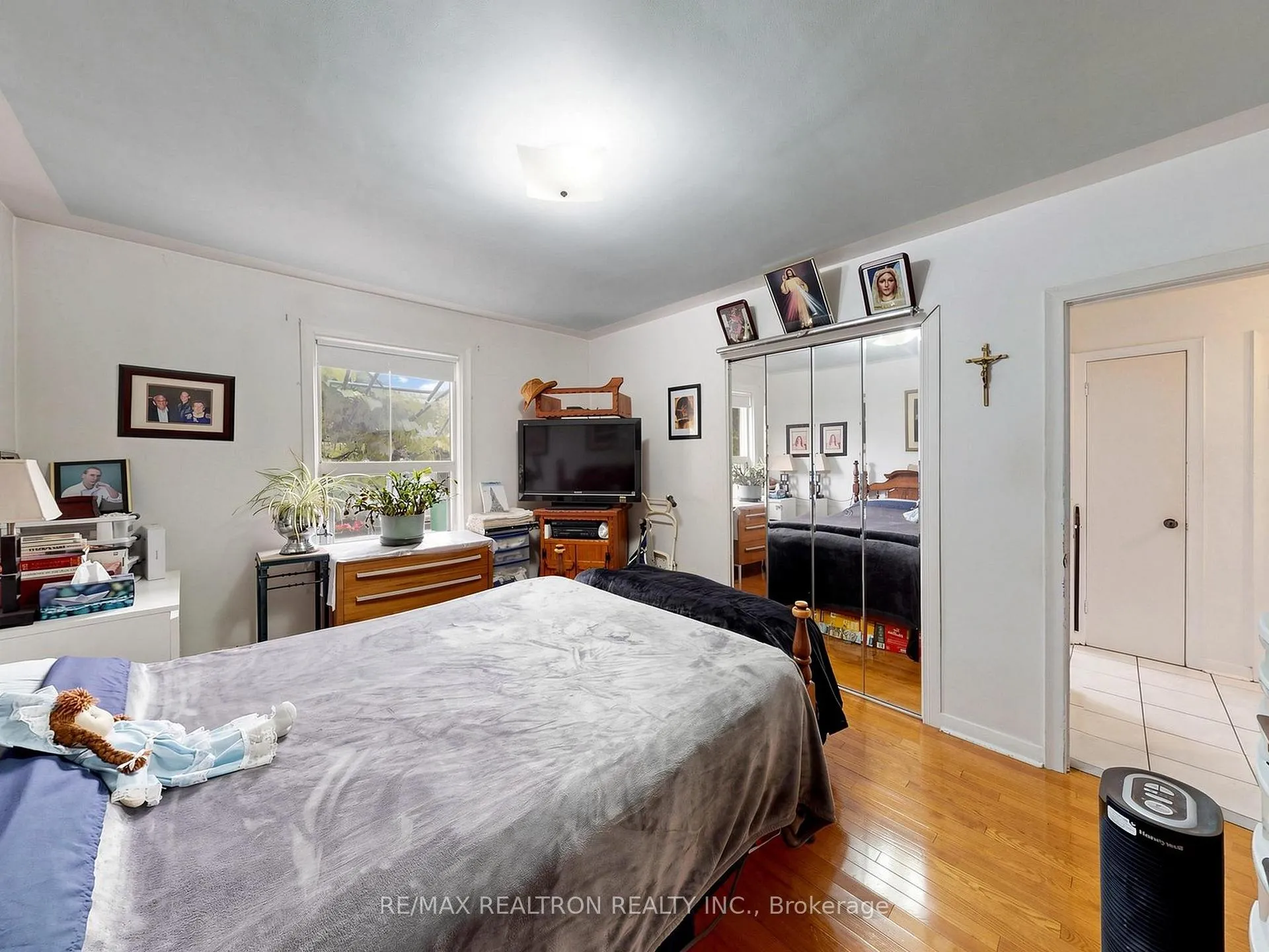 Photo 40 of 9 Clevedo Street E, North York, Downsview-Roding-CFB — HOMEH