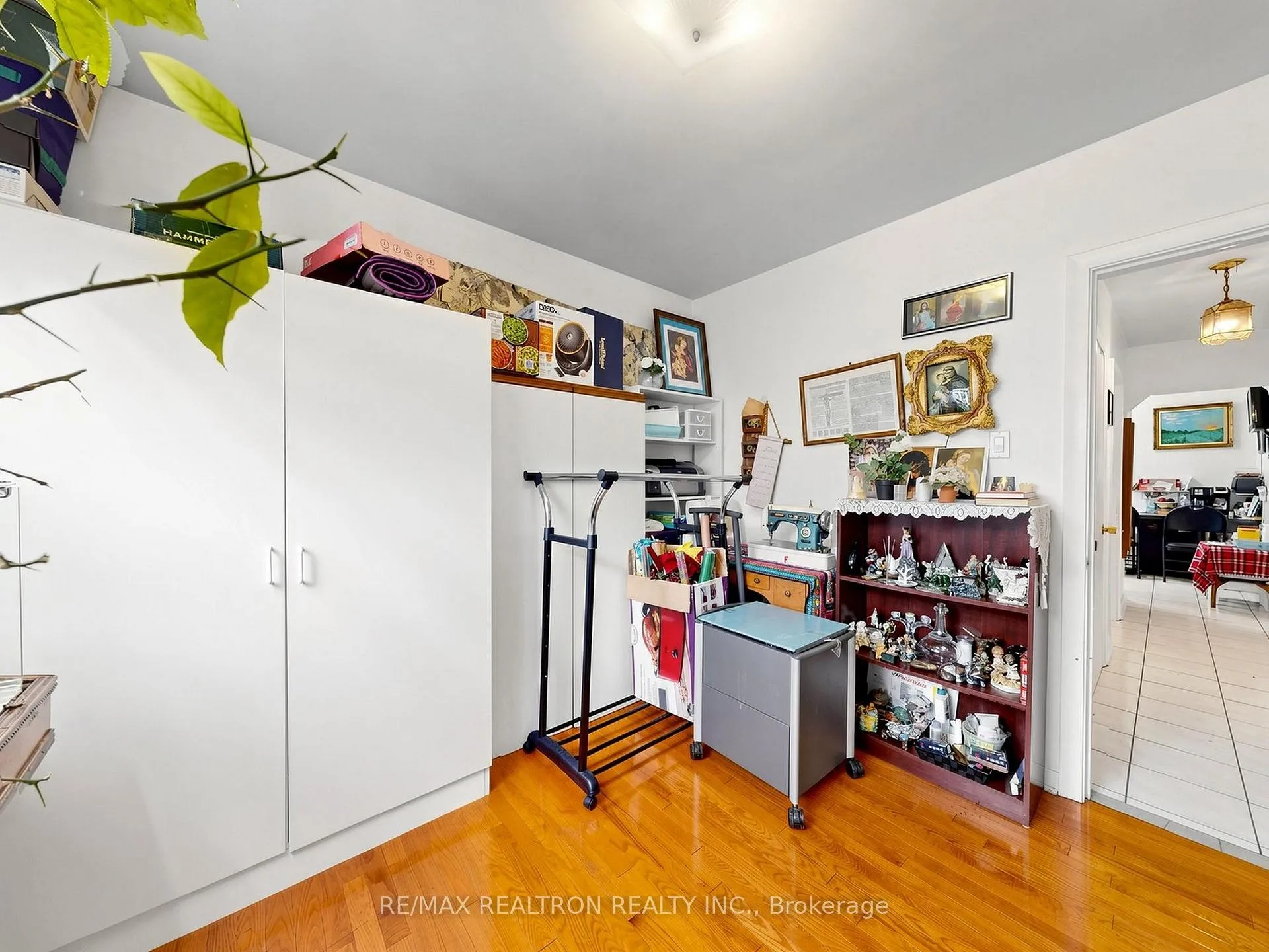 Photo 42 of 9 Clevedo Street E, North York, Downsview-Roding-CFB — HOMEH