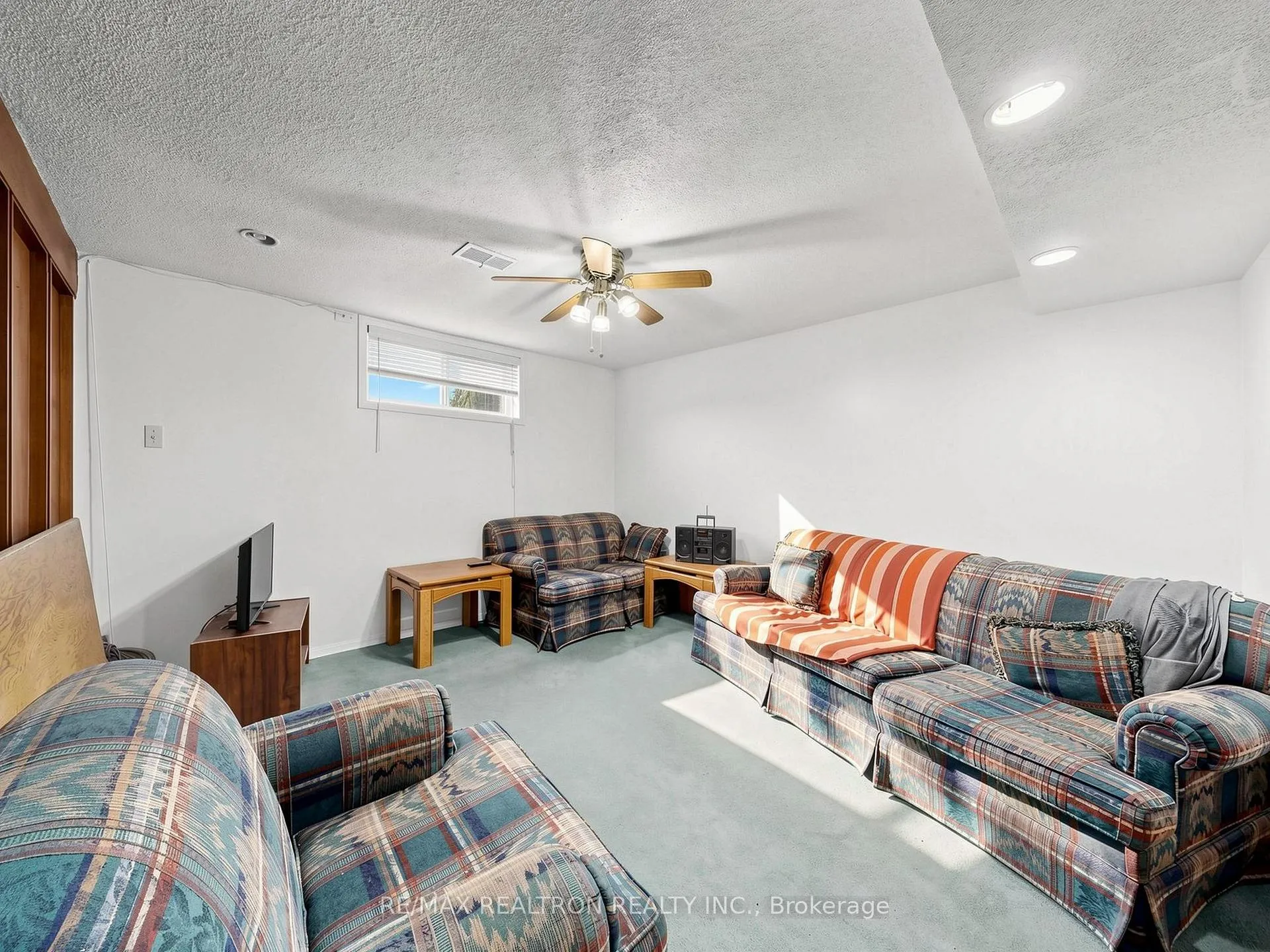 Photo 43 of 9 Clevedo Street E, North York, Downsview-Roding-CFB — HOMEH