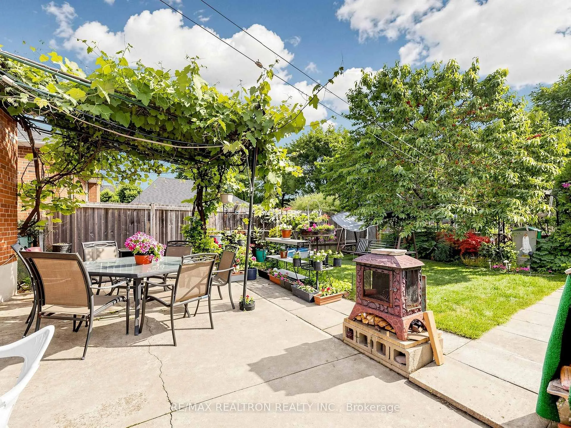 Photo 57 of 9 Clevedo Street E, North York, Downsview-Roding-CFB — HOMEH