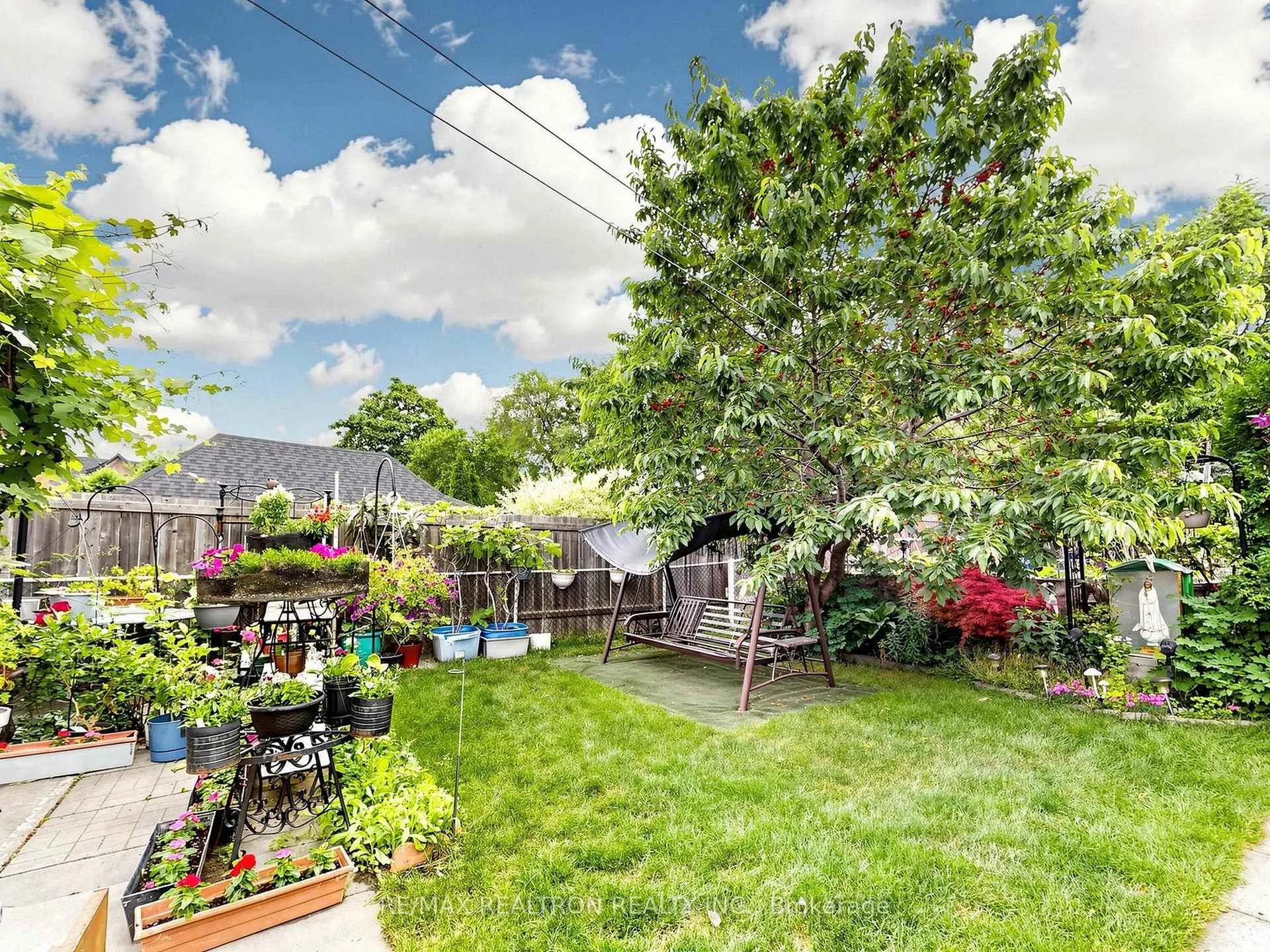 Photo 59 of 9 Clevedo Street E, North York, Downsview-Roding-CFB — HOMEH