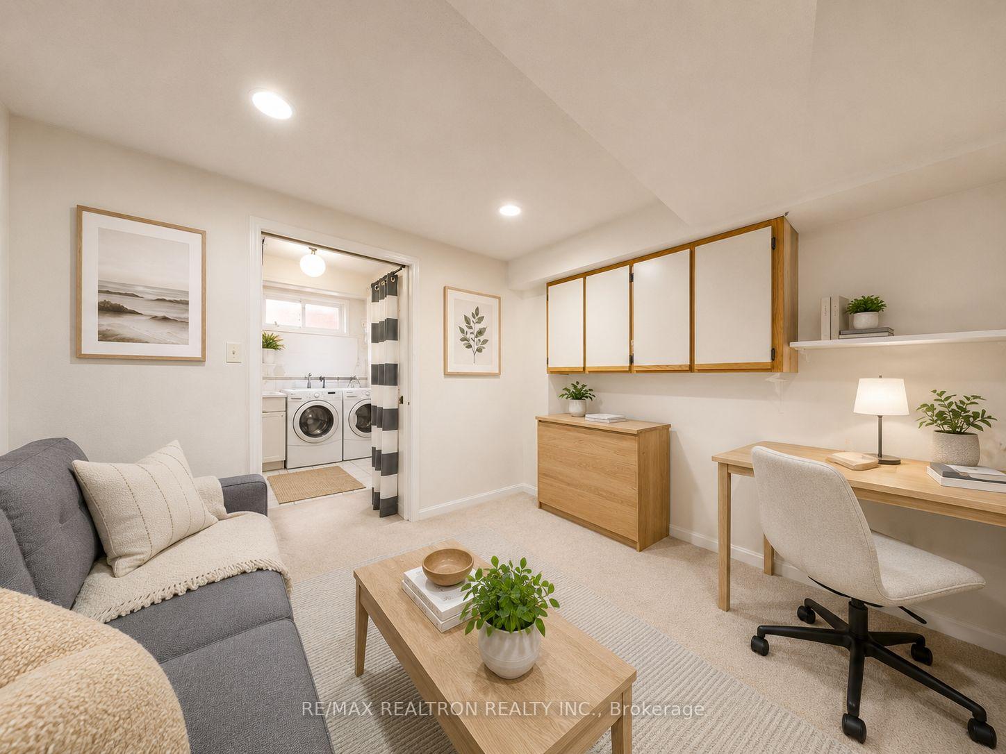 Photo 18 of 9 Clevedo Street E, North York, Downsview-Roding-CFB — HOMEH