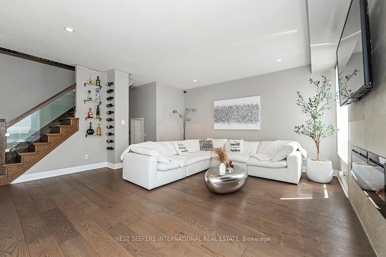 Photo 7 of 11 Bambridge Street, Ajax, Central East — HOMEH
