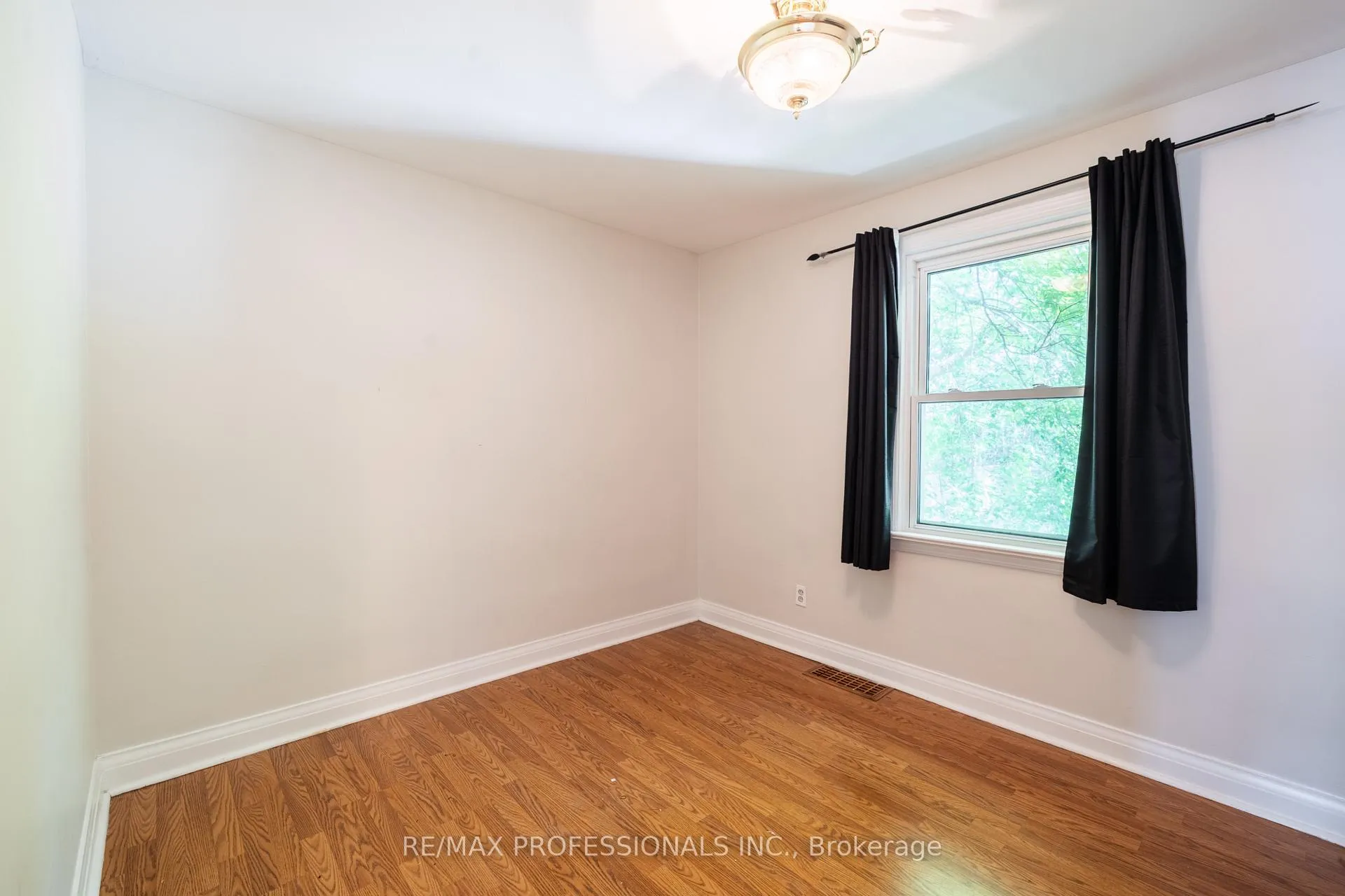 Photo 21 of 1045 Helena Street, Burlington, Freeman — HOMEH