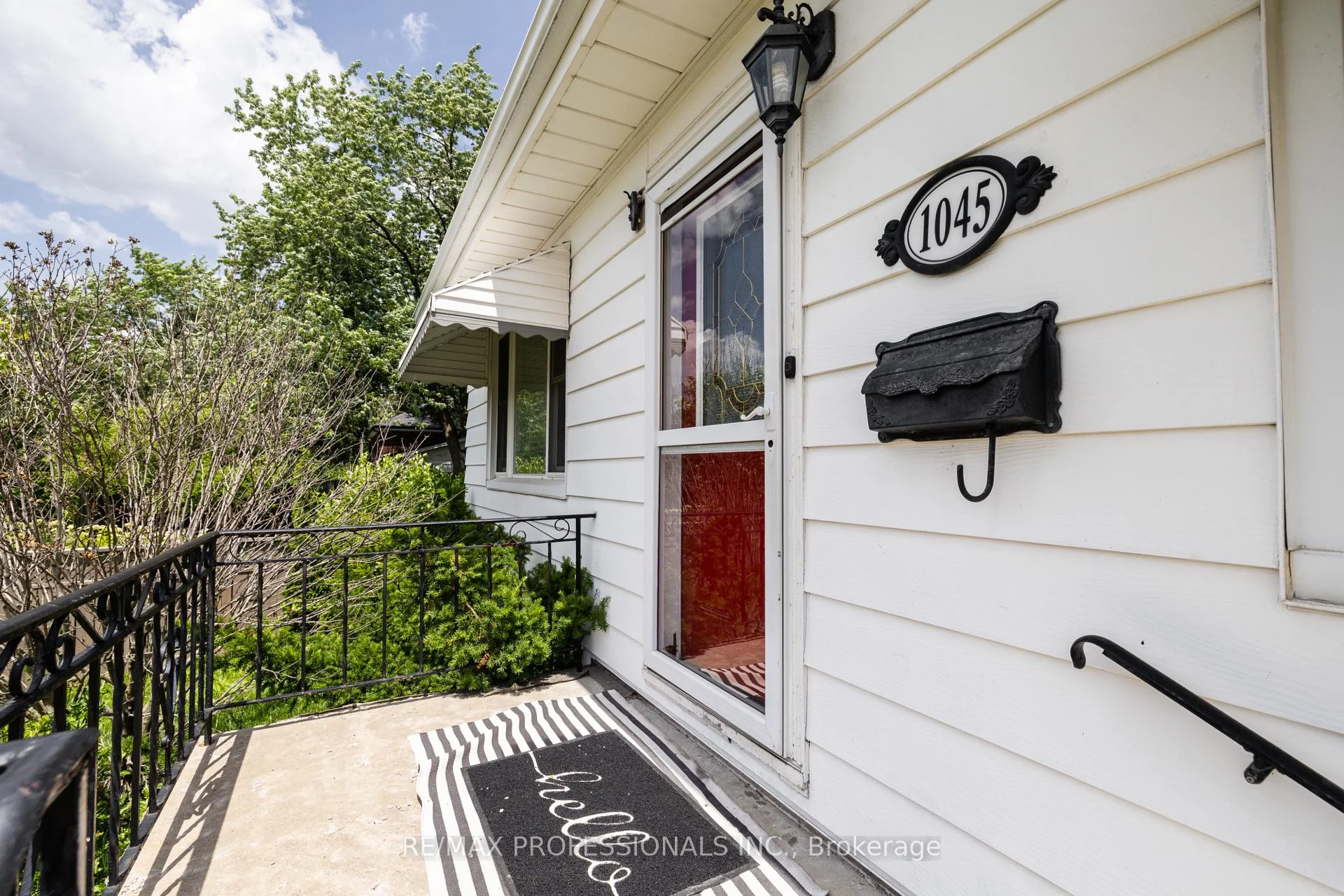 Photo 5 of 1045 Helena Street, Burlington, Freeman — HOMEH