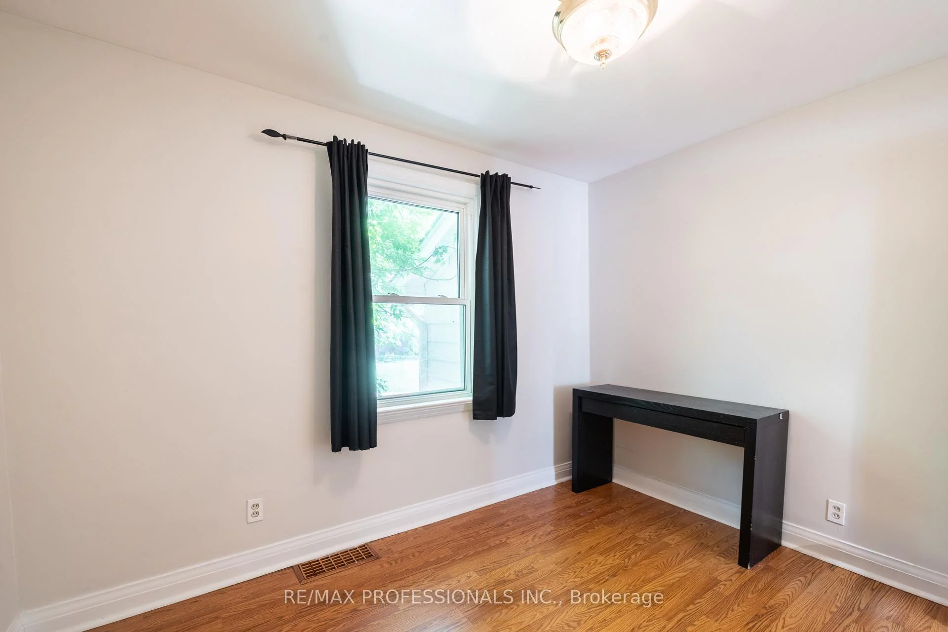 Photo 22 of 1045 Helena Street, Burlington, Freeman — HOMEH