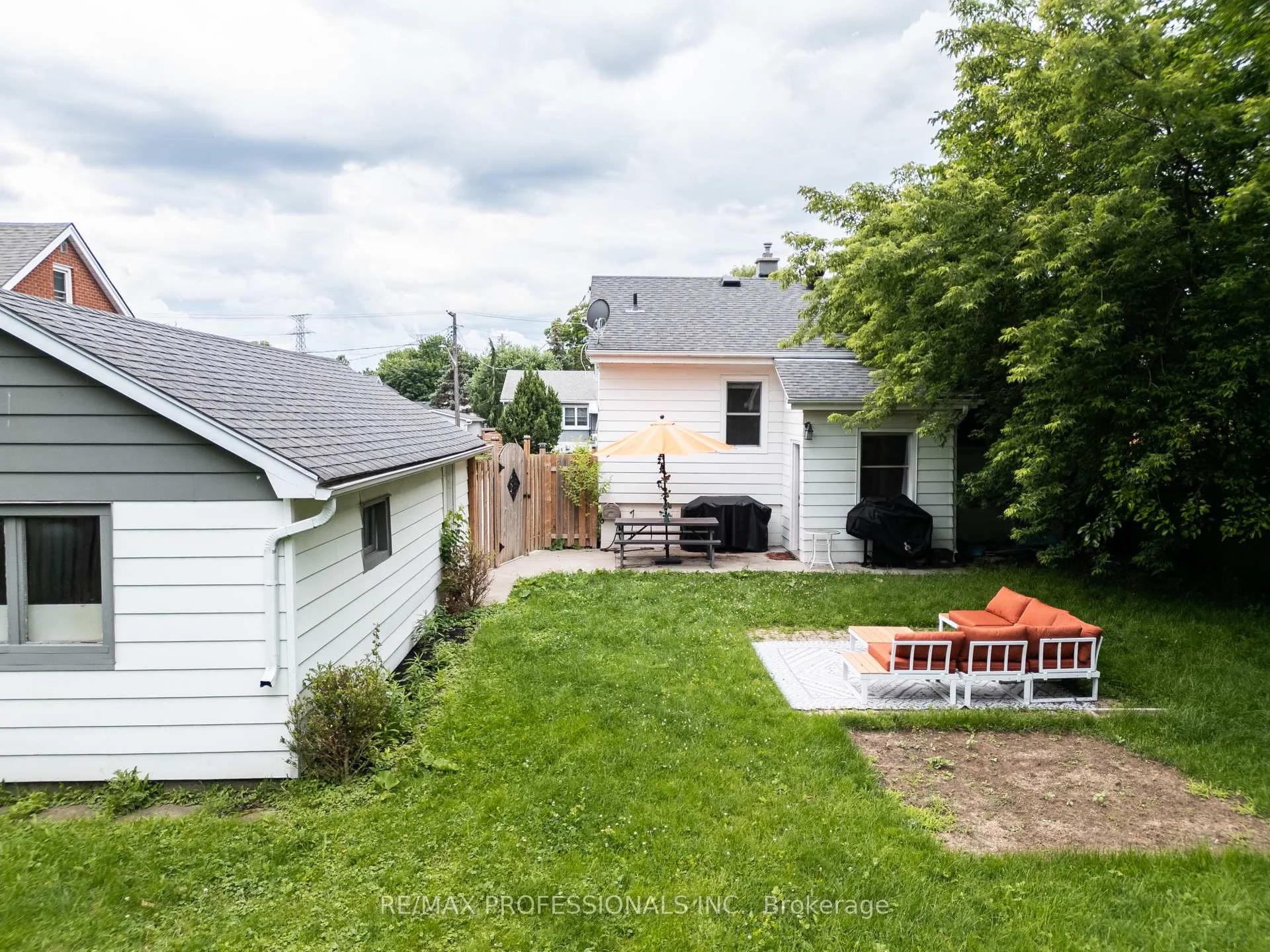 Photo 39 of 1045 Helena Street, Burlington, Freeman — HOMEH