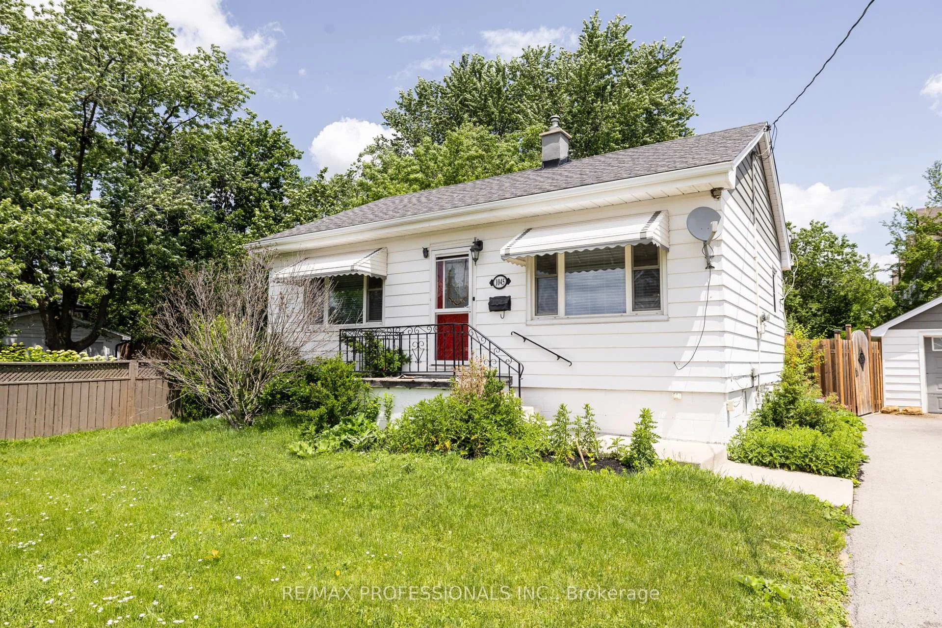 Photo 59 of 1045 Helena Street, Burlington, Freeman — HOMEH