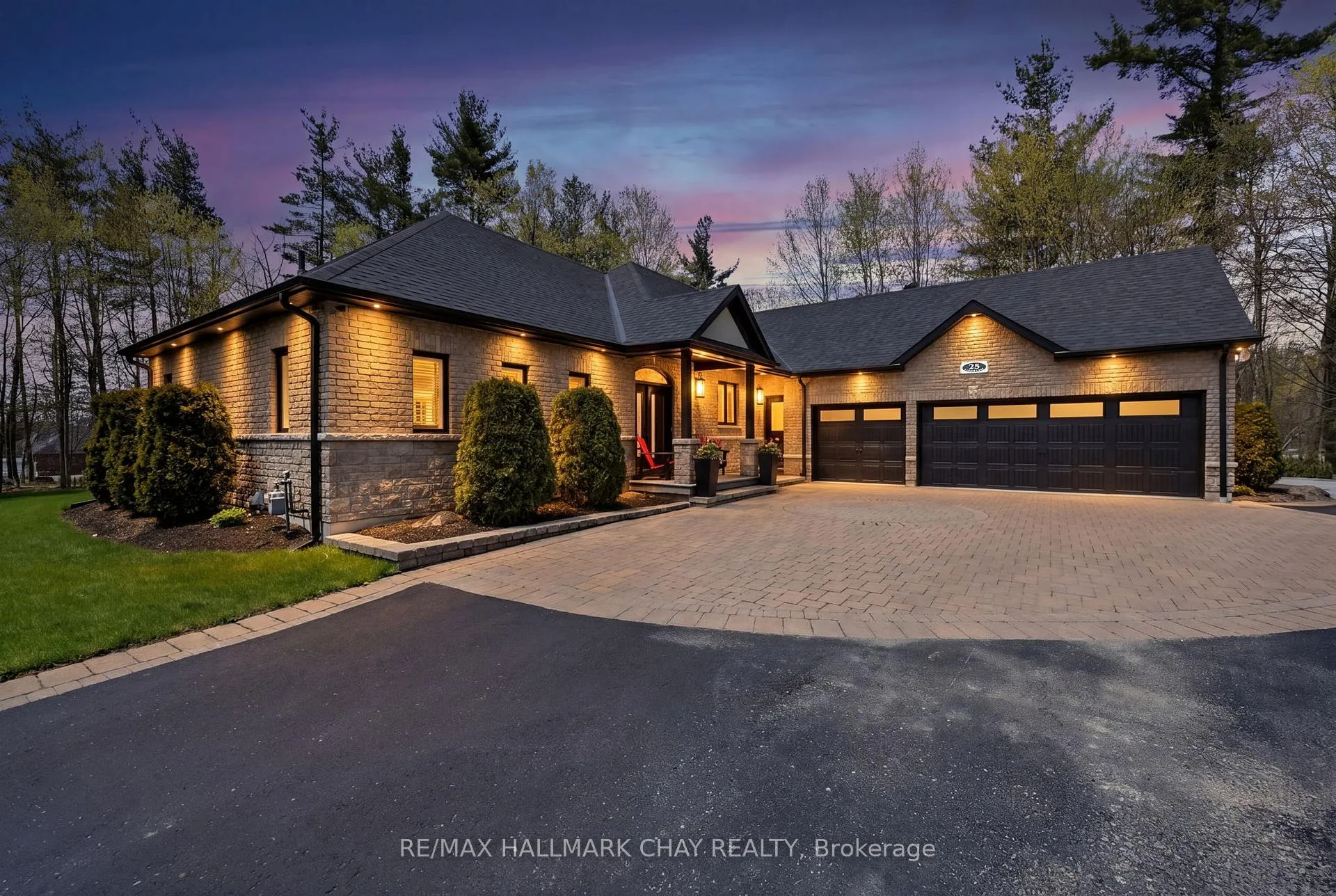 Photo 1 of 25 Laddie Lane, Springwater, Anten Mills — HOMEH
