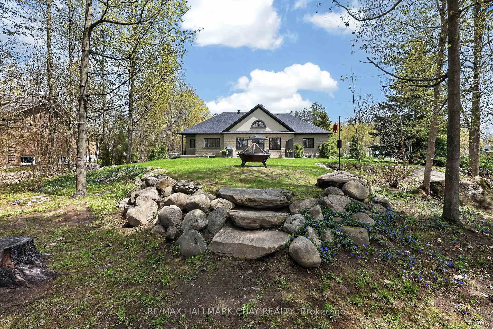 Photo 41 of 25 Laddie Lane, Springwater, Anten Mills — HOMEH