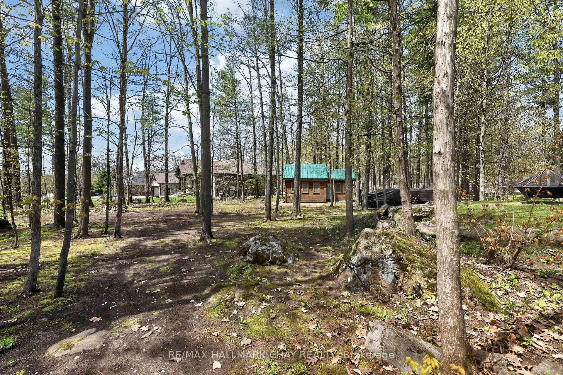 Photo 42 of 25 Laddie Lane, Springwater, Anten Mills — HOMEH