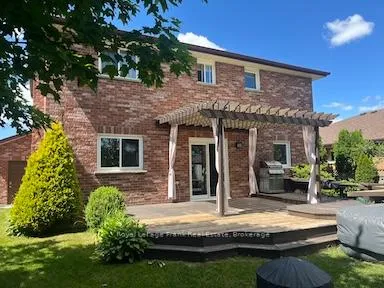 Photo 1 of 15 Enzo Crescent, Uxbridge — HOMEH