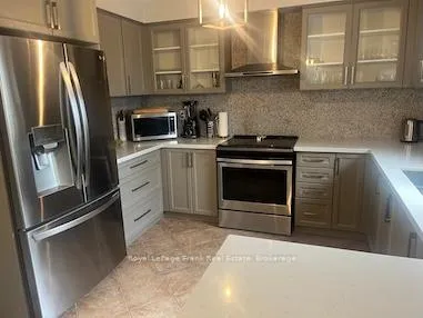 Photo 4 of 15 Enzo Crescent, Uxbridge — HOMEH