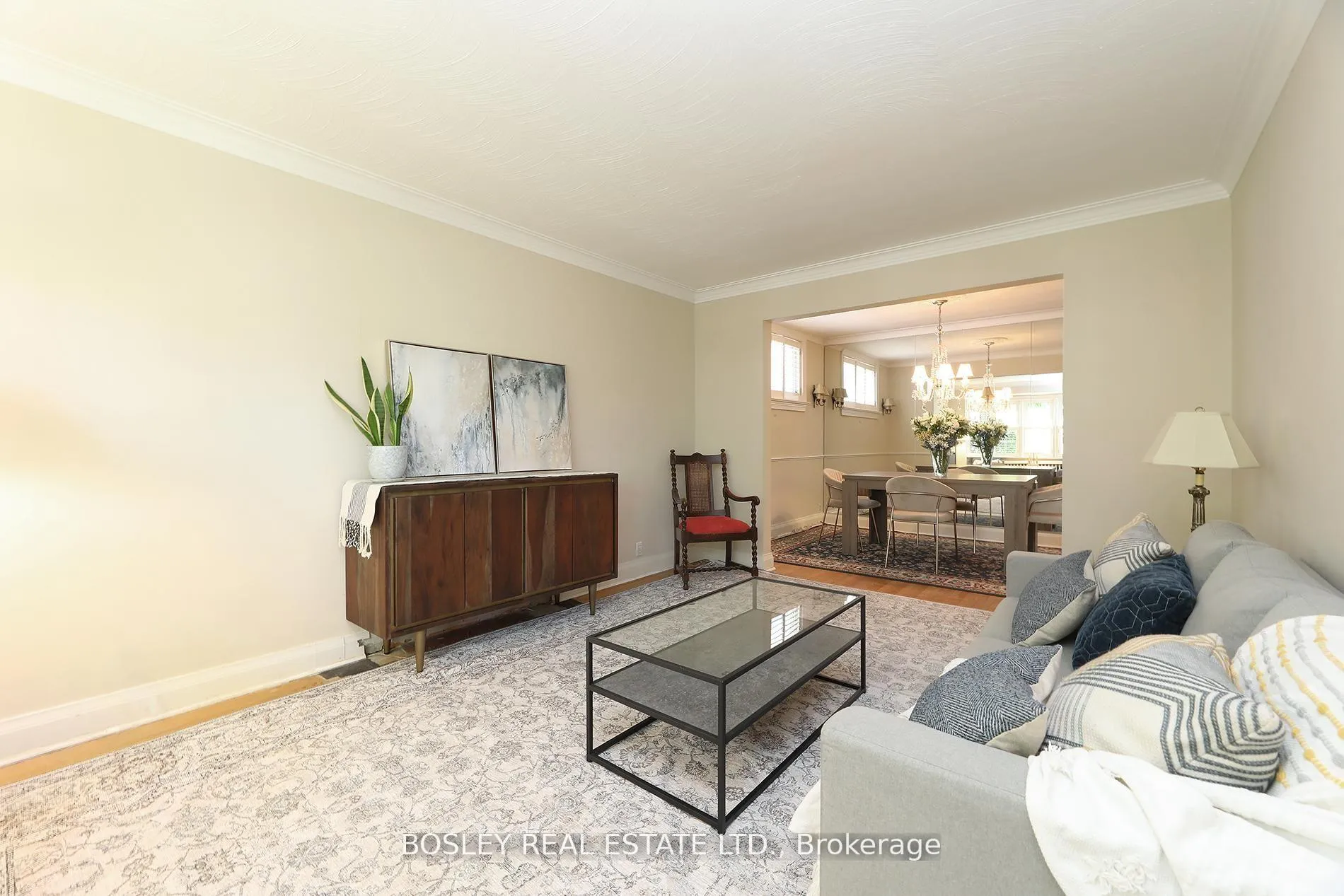 Photo 4 of 161 Joicey Boulevard, Toronto, Bedford Park-Nortown — HOMEH