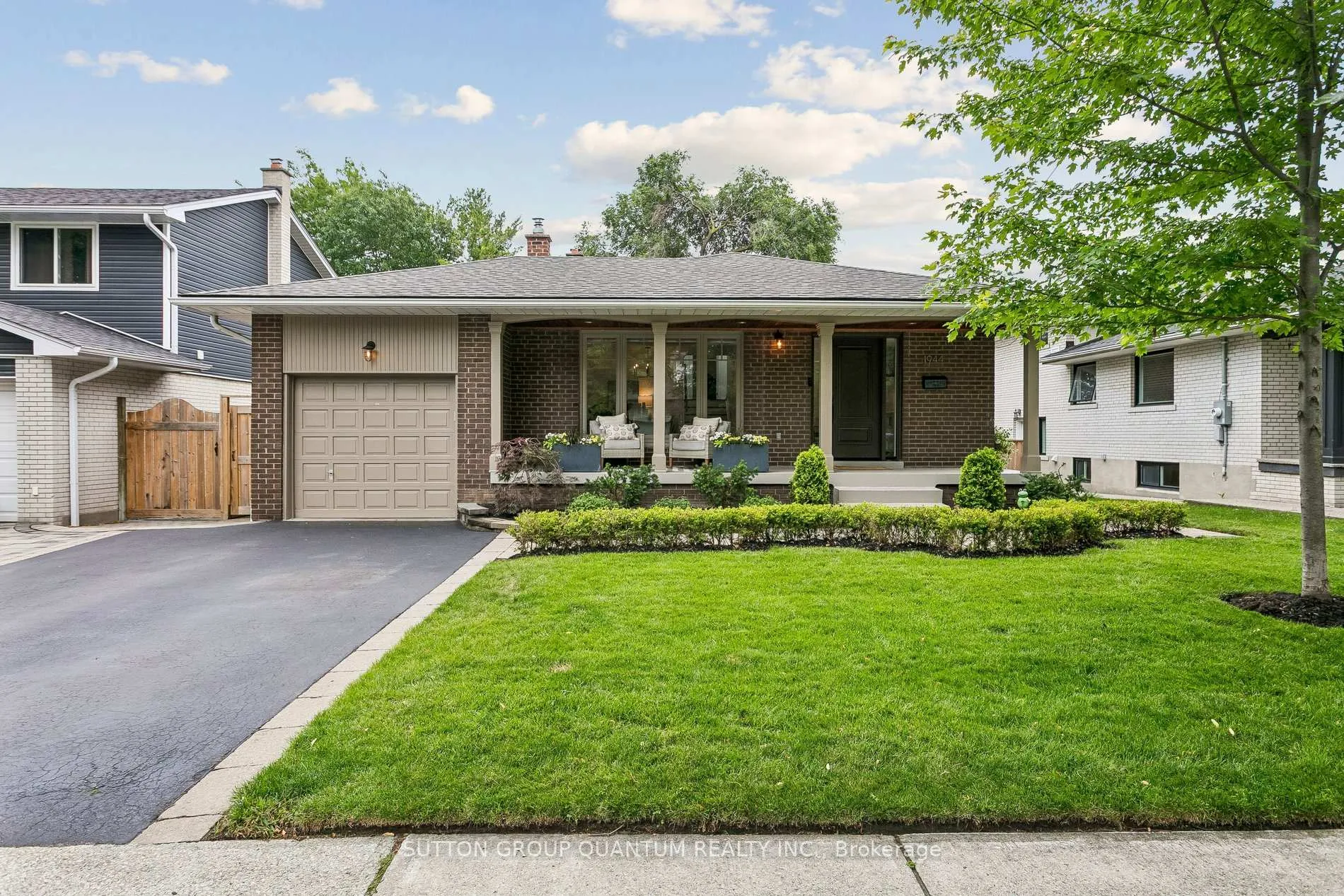 Photo 1 of 1944 Lenarthur Drive, Mississauga, Clarkson — HOMEH