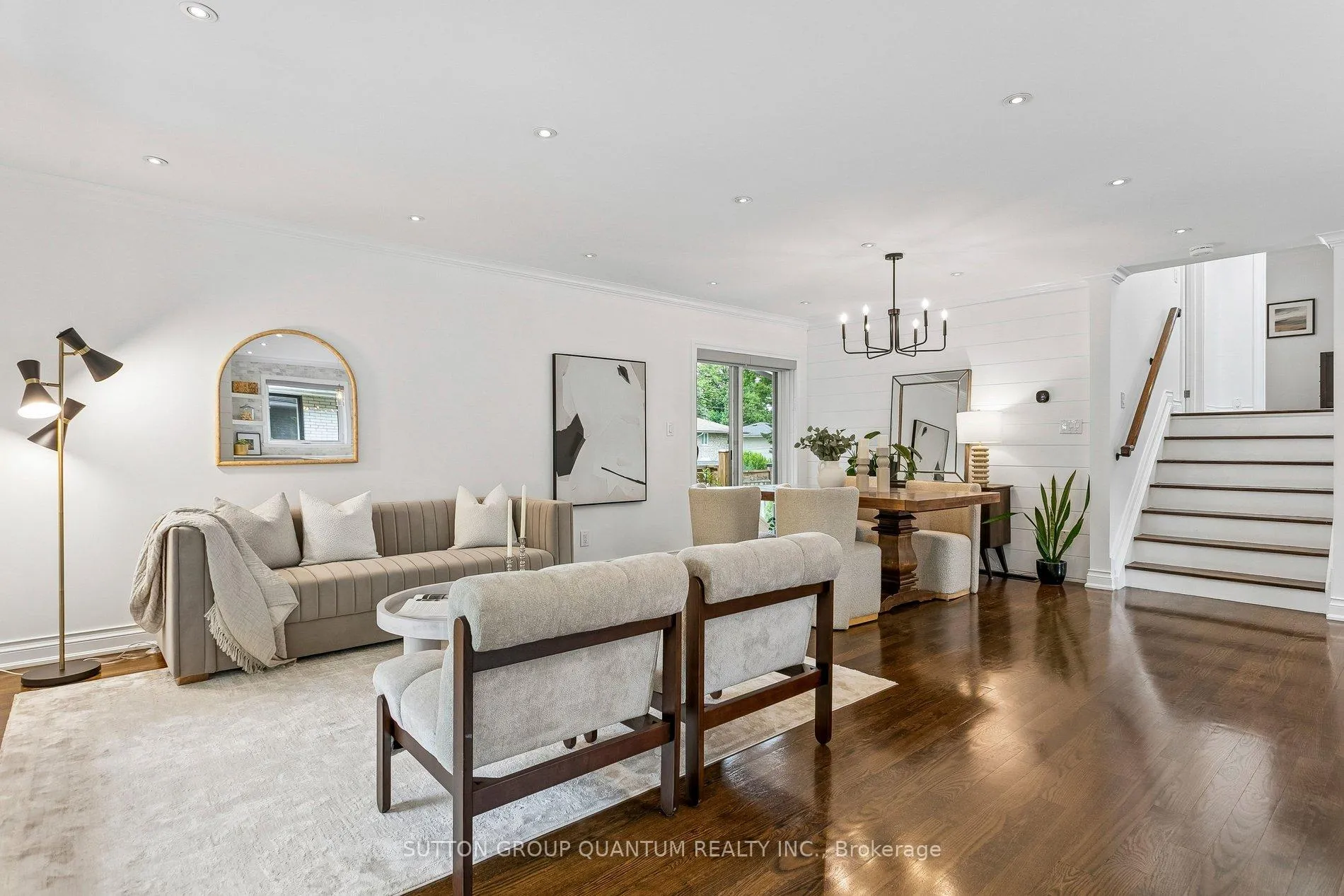 Photo 5 of 1944 Lenarthur Drive, Mississauga, Clarkson — HOMEH