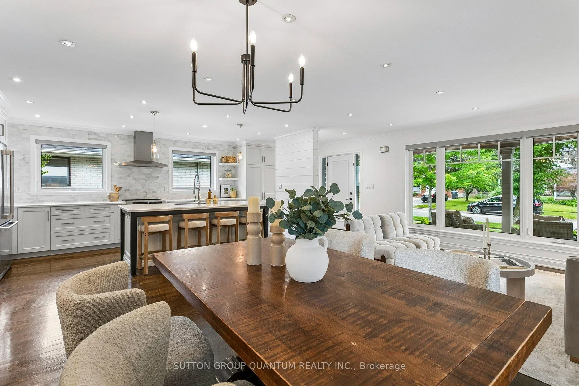 Photo 10 of 1944 Lenarthur Drive, Mississauga, Clarkson — HOMEH
