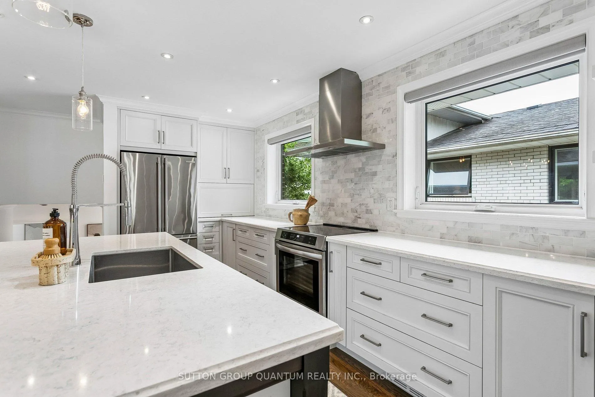 Photo 13 of 1944 Lenarthur Drive, Mississauga, Clarkson — HOMEH