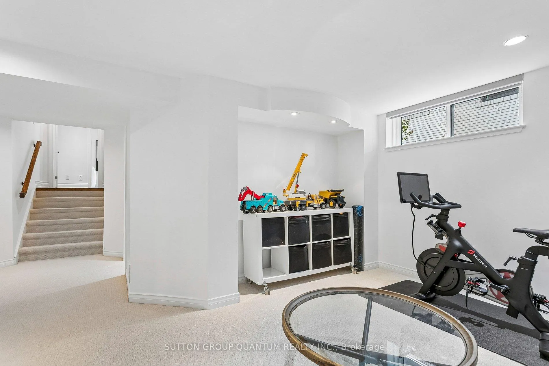 Photo 40 of 1944 Lenarthur Drive, Mississauga, Clarkson — HOMEH