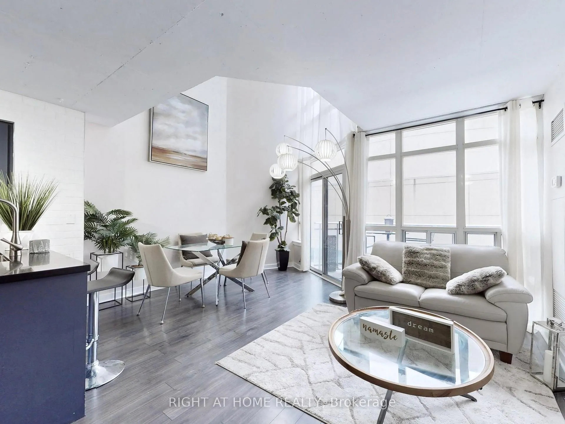 Photo 5 of Unit 401, 255 Richmond Street E, Toronto, Moss Park — HOMEH