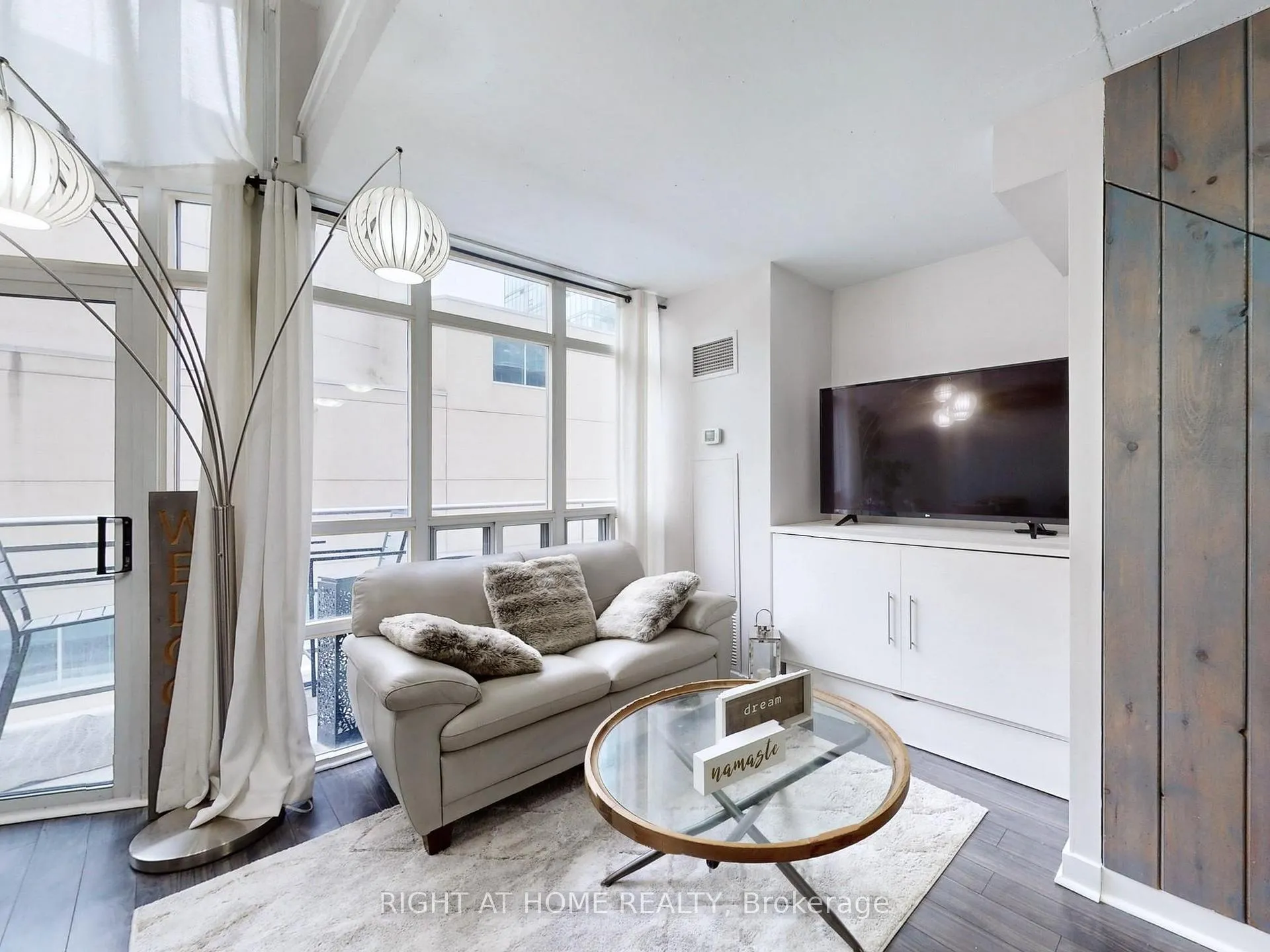 Photo 6 of Unit 401, 255 Richmond Street E, Toronto, Moss Park — HOMEH