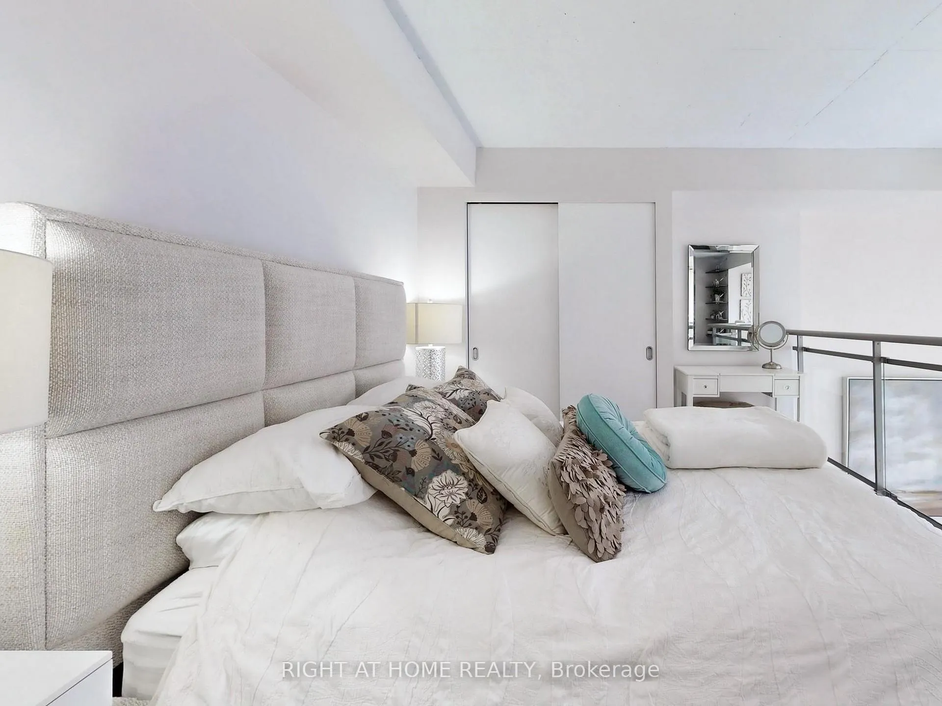 Photo 19 of Unit 401, 255 Richmond Street E, Toronto, Moss Park — HOMEH