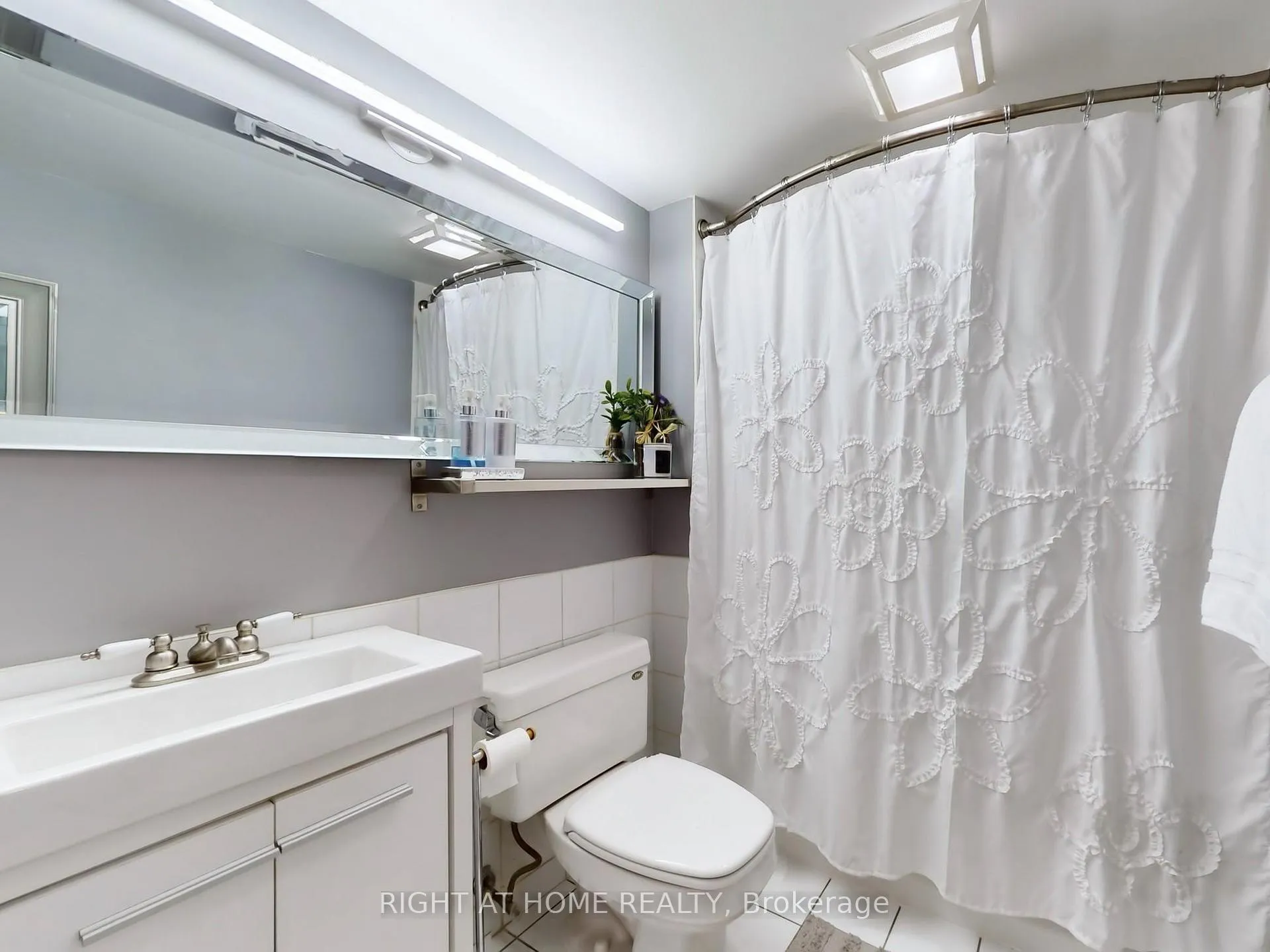 Photo 23 of Unit 401, 255 Richmond Street E, Toronto, Moss Park — HOMEH