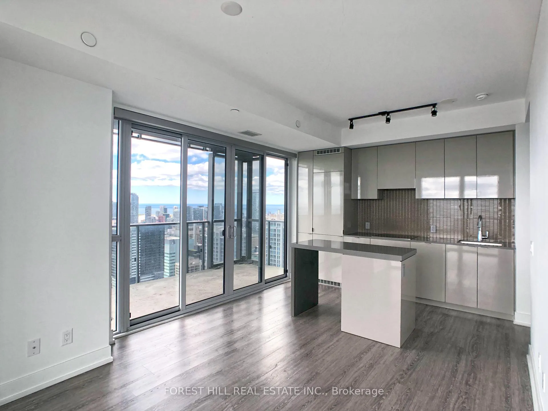 Photo 2 of Unit 5410, 7 Grenville Street, Toronto, Bay Street Corridor — HOMEH
