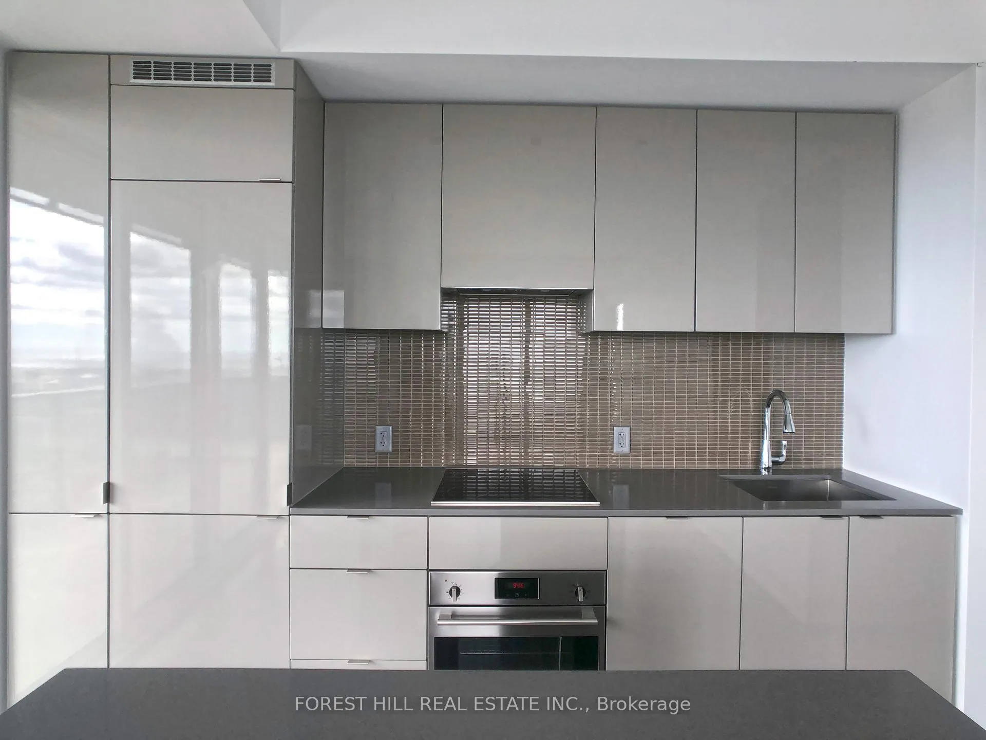 Photo 3 of Unit 5410, 7 Grenville Street, Toronto, Bay Street Corridor — HOMEH