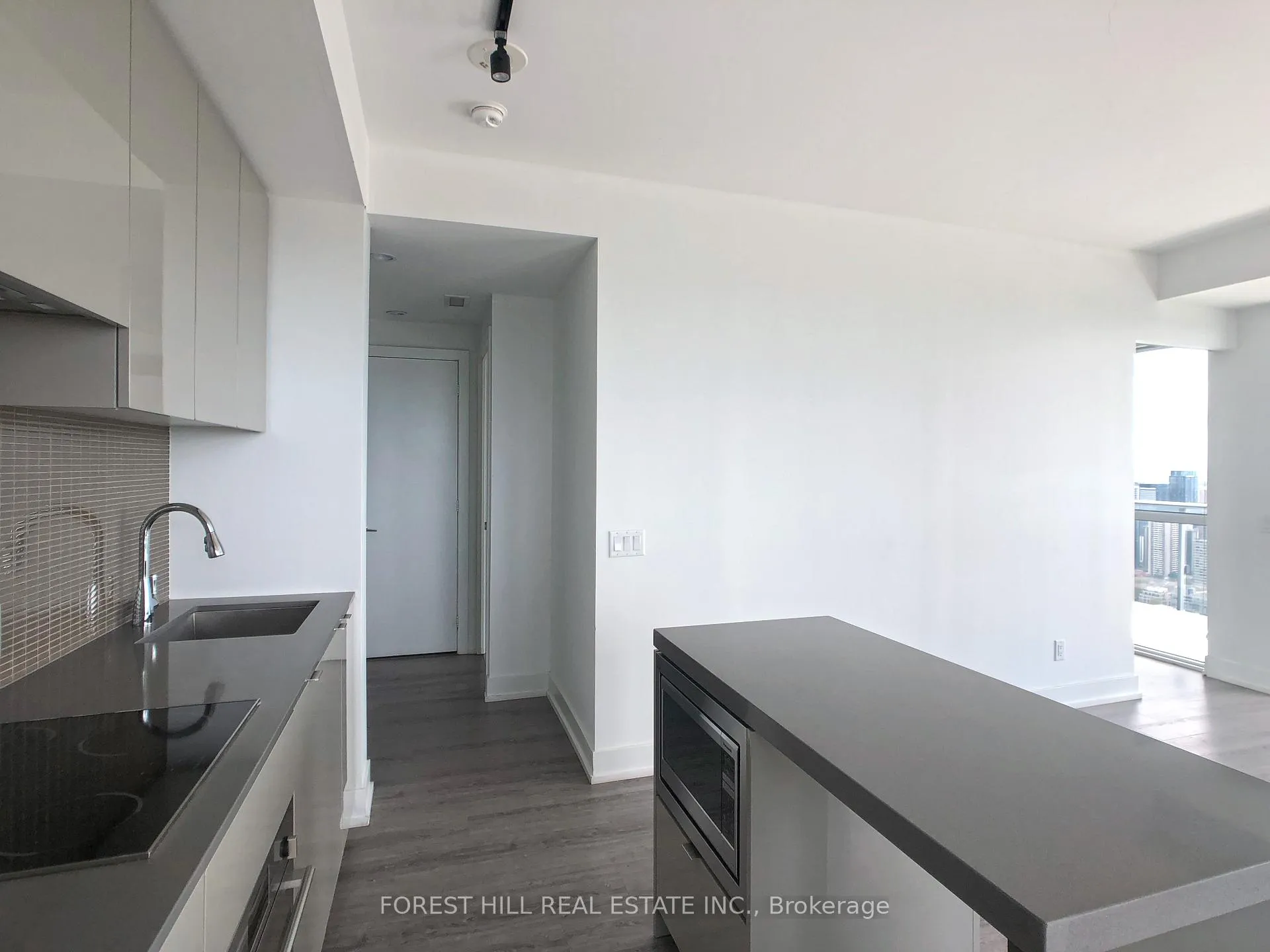 Photo 5 of Unit 5410, 7 Grenville Street, Toronto, Bay Street Corridor — HOMEH