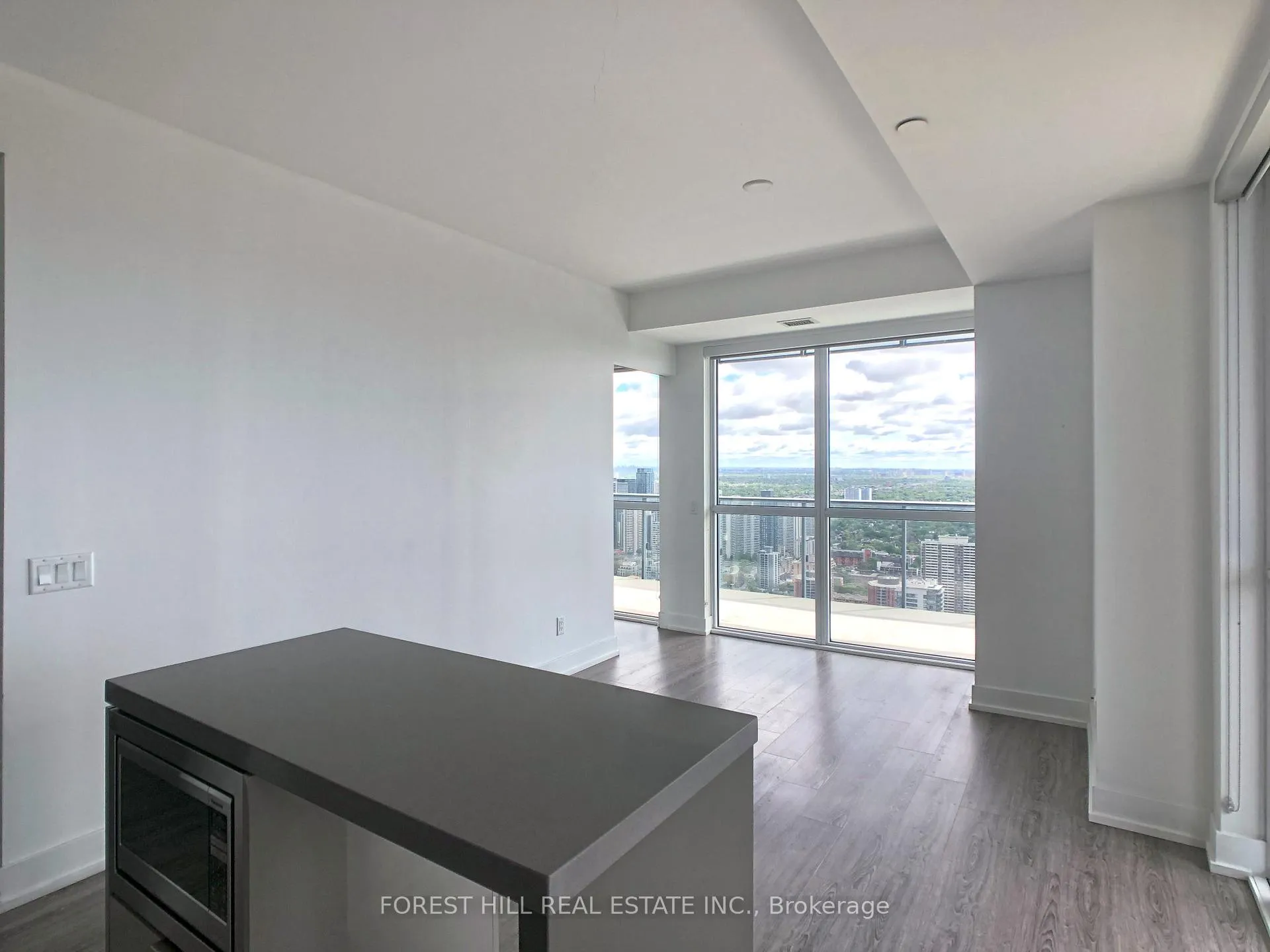 Photo 6 of Unit 5410, 7 Grenville Street, Toronto, Bay Street Corridor — HOMEH