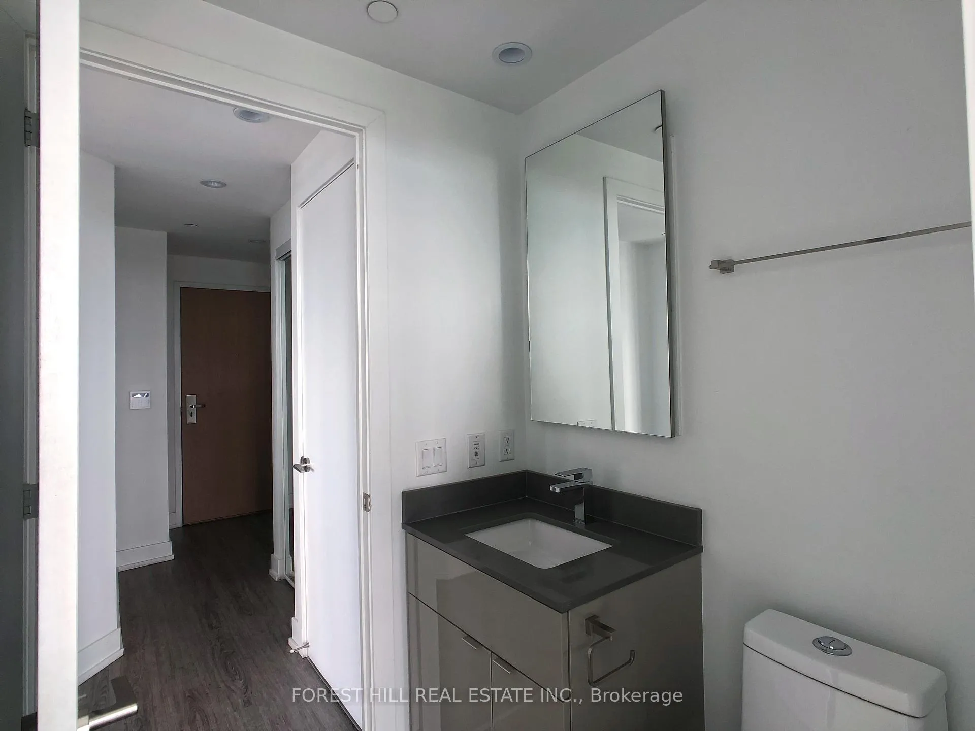 Photo 10 of Unit 5410, 7 Grenville Street, Toronto, Bay Street Corridor — HOMEH