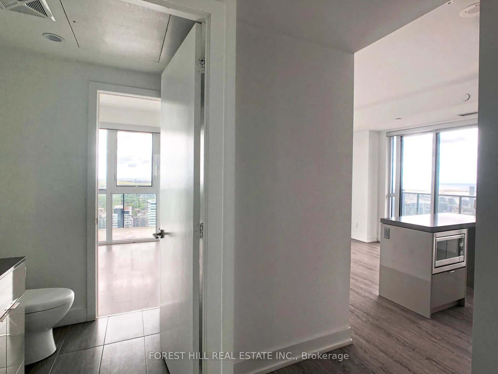 Photo 12 of Unit 5410, 7 Grenville Street, Toronto, Bay Street Corridor — HOMEH