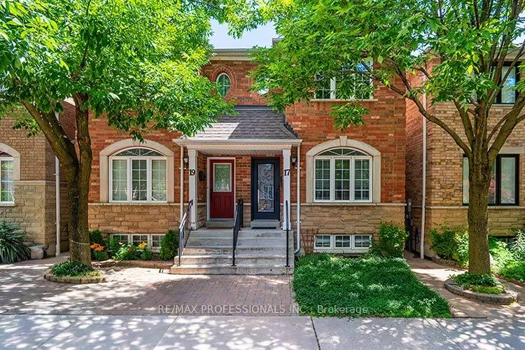 Photo 1 of 17 Algarve Crescent, Toronto, Weston-Pellam Park — HOMEH